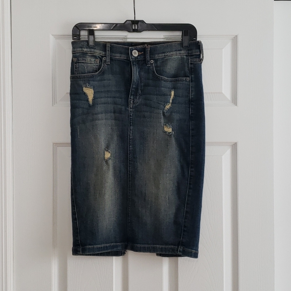 Express Light distressed jean skirt